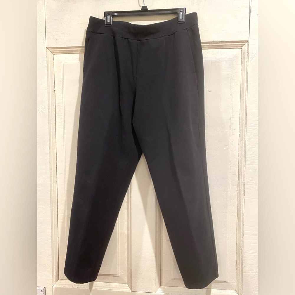 Black Women’s size L Petite Stretch Cotton Blend Straight Leg Pants with pockets